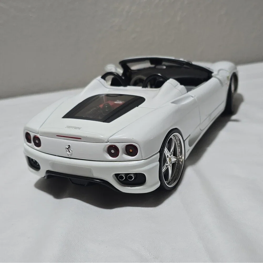 Hot Wheels Ferrari 360 Spider 1:18 White Diecast Car 1999 Opening Hood/Doors [E]